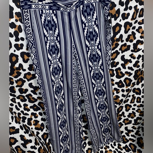 by & by Let’s Get Away Design Lounge Pants - Picture 2 of 7